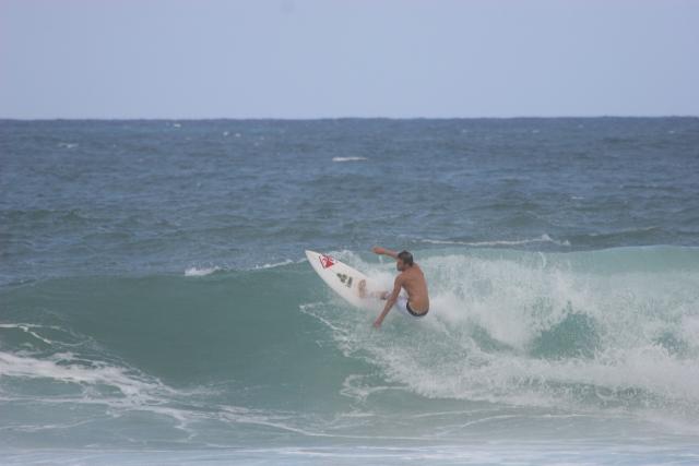2007 Hawaii Vacation  0796 North Shore Surfing